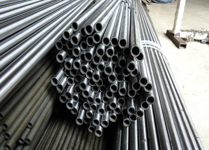 Thin Walled Round Carbon Steel Seamless Pipe ASTM A53 For Natural Gas Industry